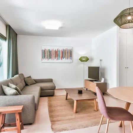 Tahona 02 Pool View 1b Feriehus