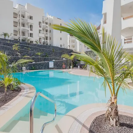 Tahona 02 Pool View 1b Feriehus